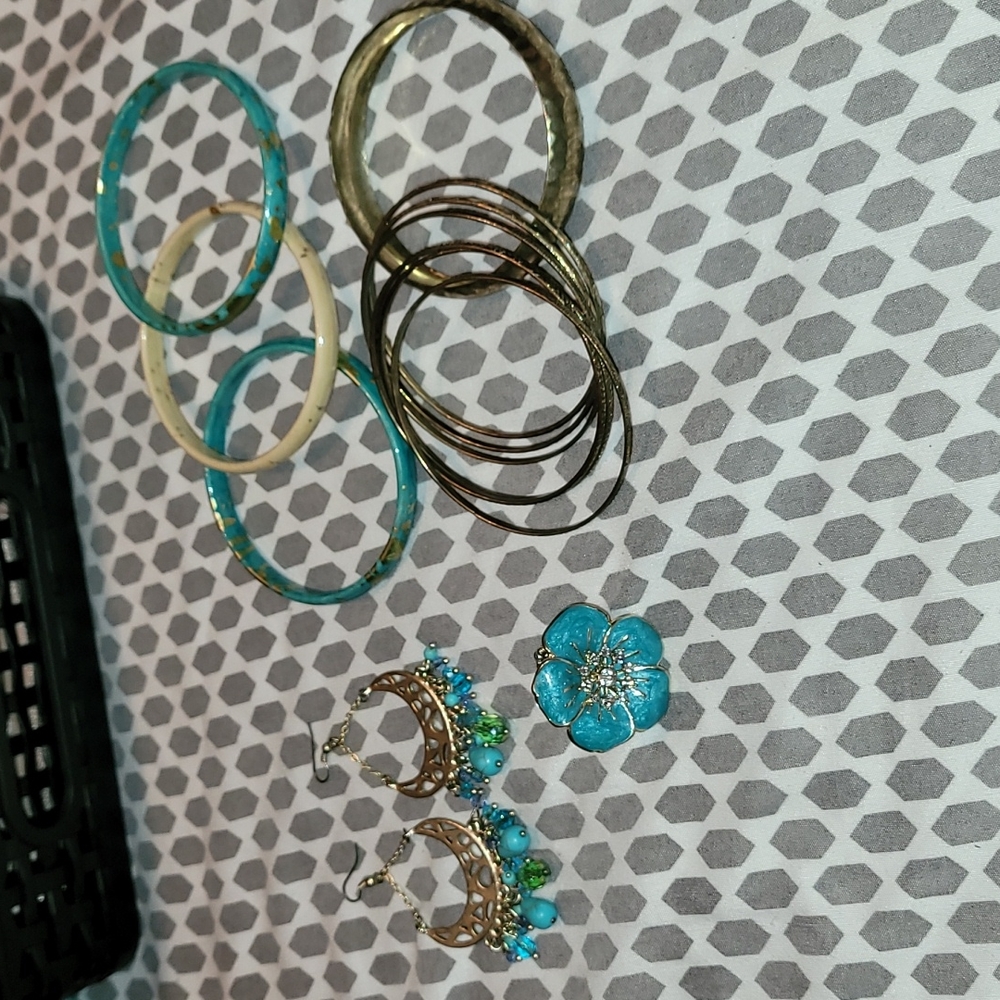 Bracelet/Earrings & Ring set